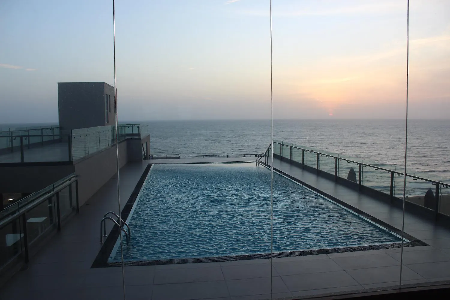 Sea View Luxury Apartments By Tyronne 尼甘布 斯里兰卡